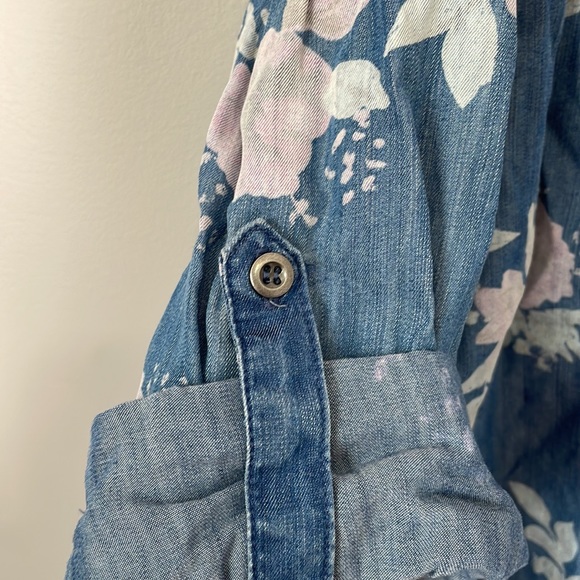 Standard Grace Floral Denim Blouse - Picture 4 of 7